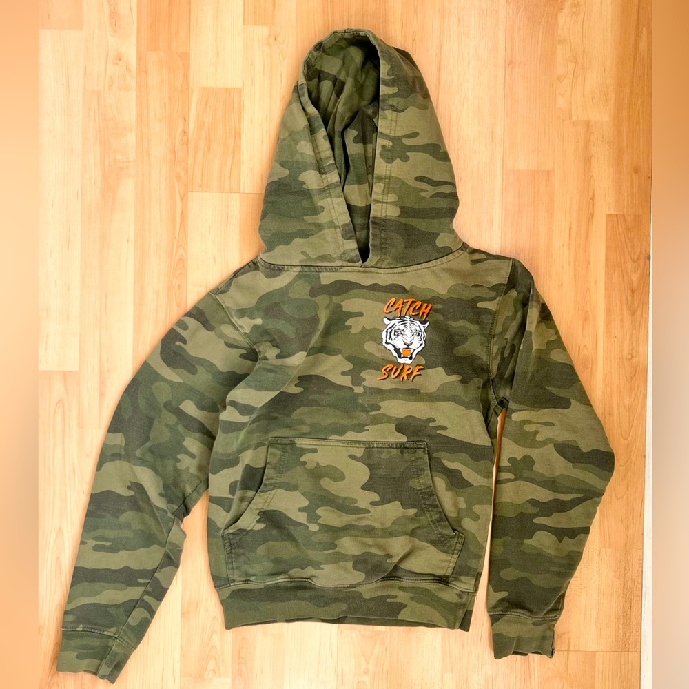 Catch Surf Youth Green Camo Hoodie, size 6/8